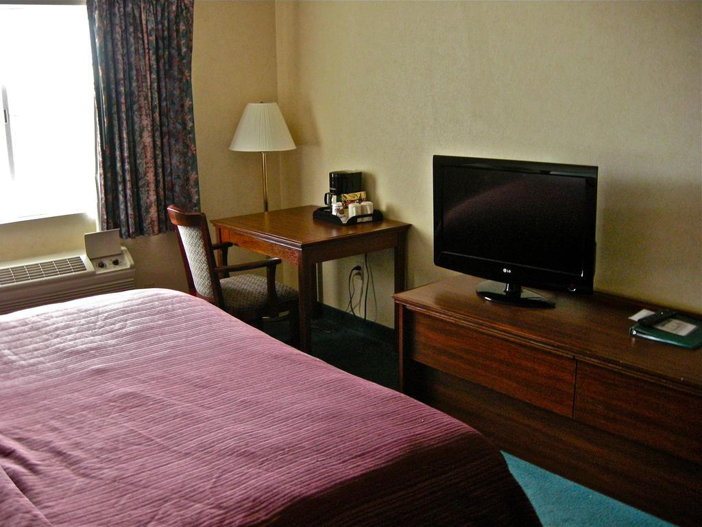 Quality Inn Бенд Экстерьер фото